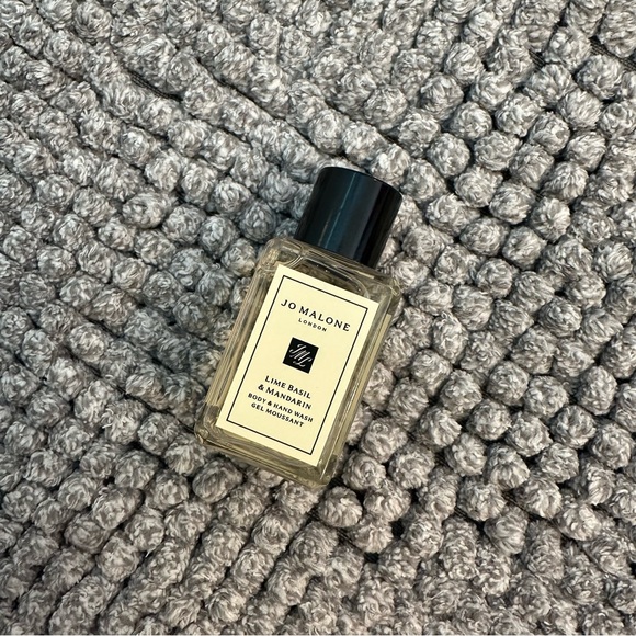 ❌❌SOLD❌❌ Jo Malone travel size gift set - Picture 3 of 6